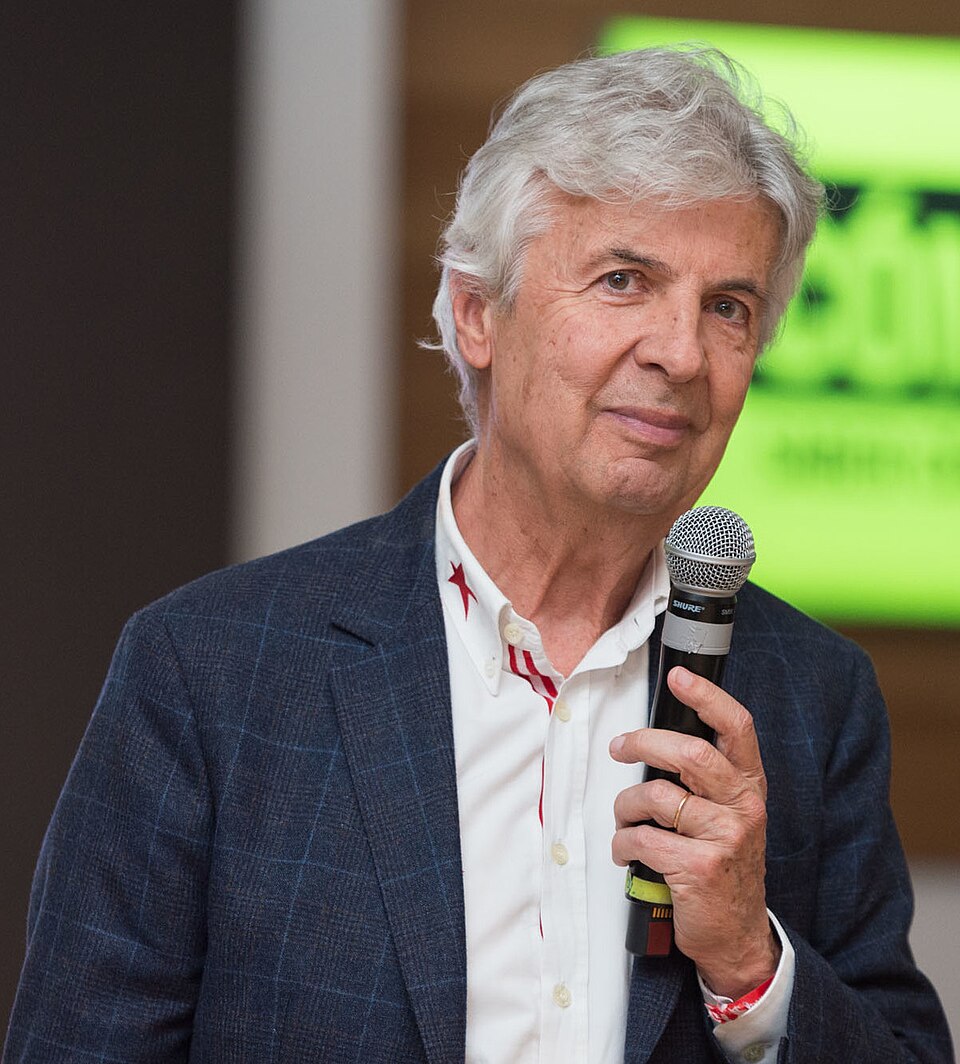 Емилио Де Виллота